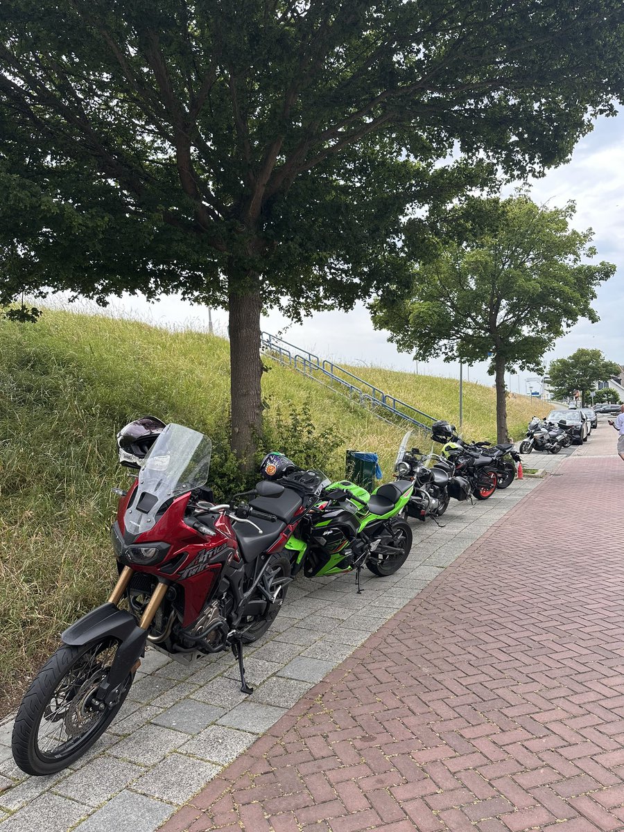 RuthRides's tweet photo. Lovely ride out with @MotormeidenTv ! https://t.co/phKWr2kWdR