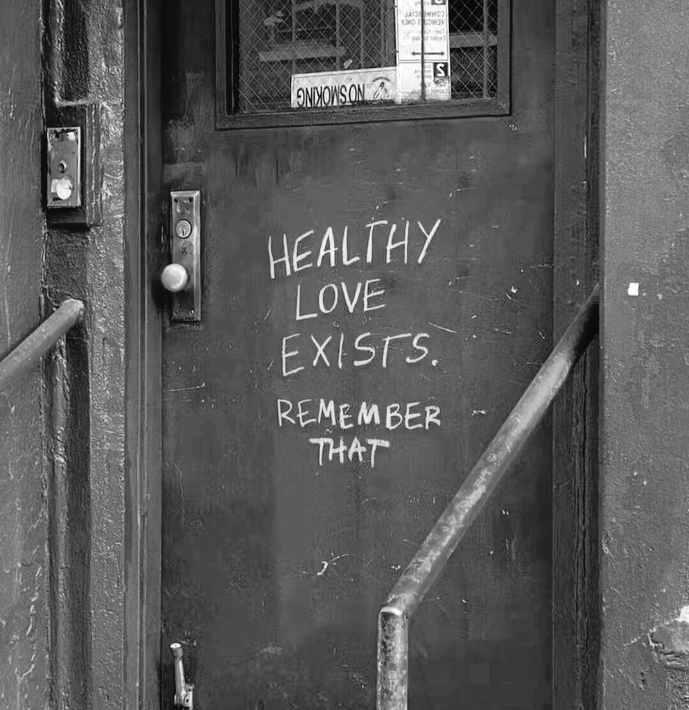 #vss365
Wandered through memory
of her voice echoing in bone
slow unravel gaze
words of tremor in skin
she's a #slash in silence
a wound never closed
her shape #shed in shadow
like skin left in a storm
i carry her absence
not as loss
but as something sacred
never meant
to keep.♥️
