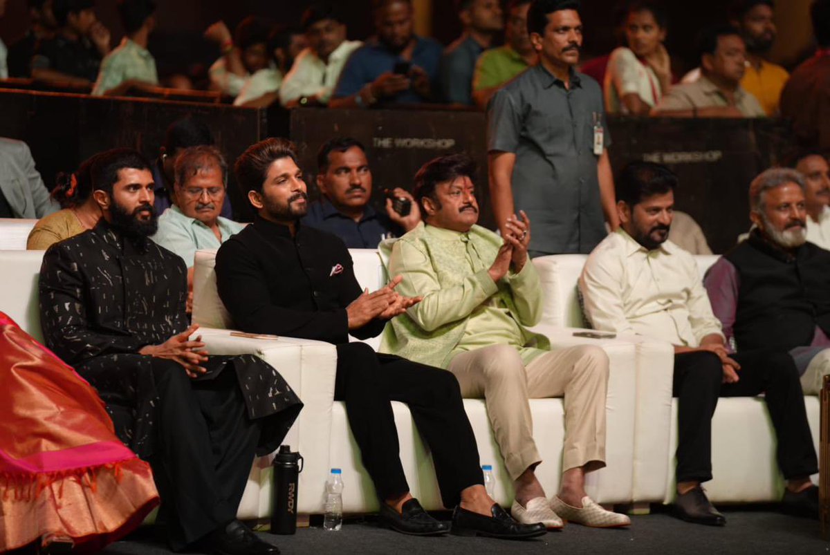 TGFDCorp's tweet photo. Pictures from #TelanganaGaddarFilmAwards 🤩🤩🤩

Watch Live Here ▶️ https://t.co/Qk5qQ7GrZQ

#TelanganaGaddarFilmAwards2024 #TGFA2024 #TGFA #GaddarAwards2024 #CMRevanthReddy #DilRaju #IPRTelangana #TFDC https://t.co/aNjUsBl8f2