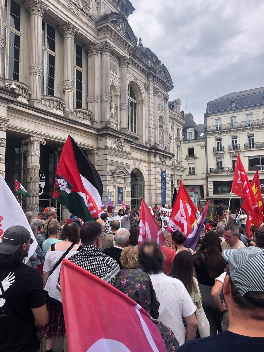 lfi_49's tweet photo. 📣 Stop au génocide en Palestine ! 

Aujourd’hui à Angers, aux côtés des syndicats et de l’AFPS. 

✊ Cessez-le-feu immédiat
🇵🇸 Reconnaissance de la Palestine
🛑 Stop aux armes pour Israël 
🕊️ Libération des prisonniers

#FreePalestine #Gaza #FreedomFlotilla #StopGénocide #lfi_49 https://t.co/dyW9CRkkmV