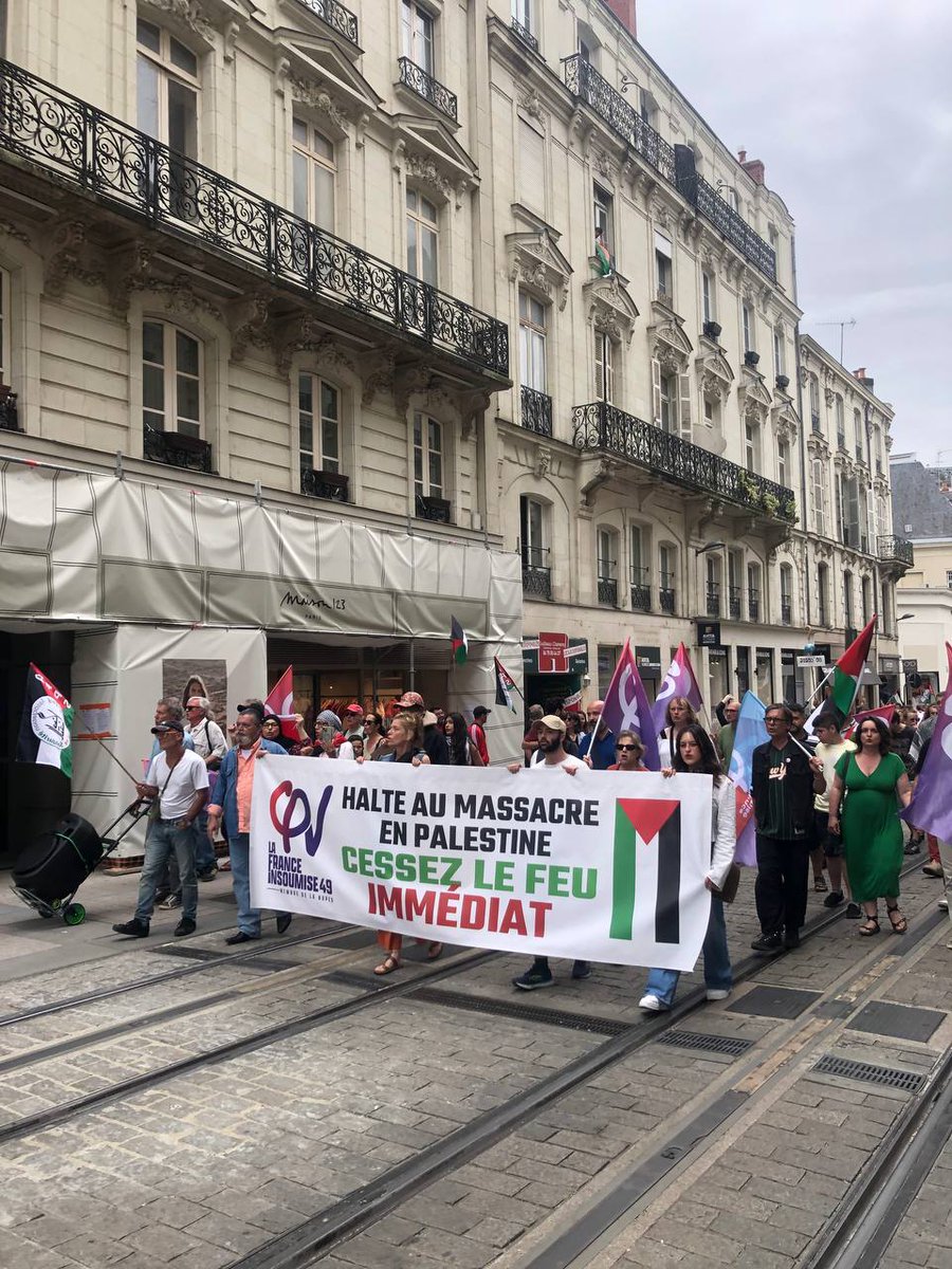 lfi_49's tweet photo. 📣 Stop au génocide en Palestine ! 

Aujourd’hui à Angers, aux côtés des syndicats et de l’AFPS. 

✊ Cessez-le-feu immédiat
🇵🇸 Reconnaissance de la Palestine
🛑 Stop aux armes pour Israël 
🕊️ Libération des prisonniers

#FreePalestine #Gaza #FreedomFlotilla #StopGénocide #lfi_49 https://t.co/dyW9CRkkmV