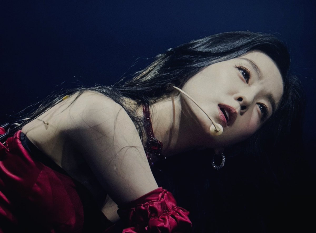 always0329's tweet photo. 250614 BALANCE Concert #IRENE #아이린 https://t.co/xDB2jdzIYk