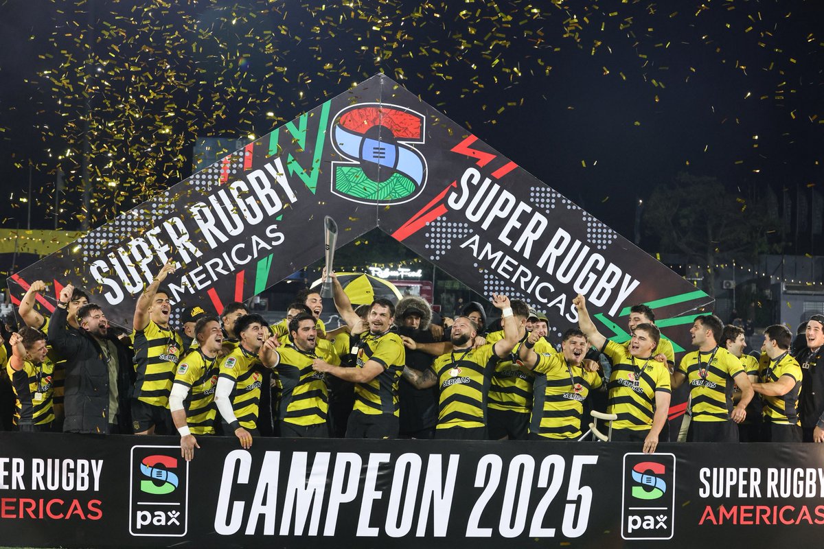 Mis postales del tricampeón ⭐️⭐️⭐️ Cuál les gusta más? <a href="/CAP__Rugby/">PEÑAROL | Rugby</a>