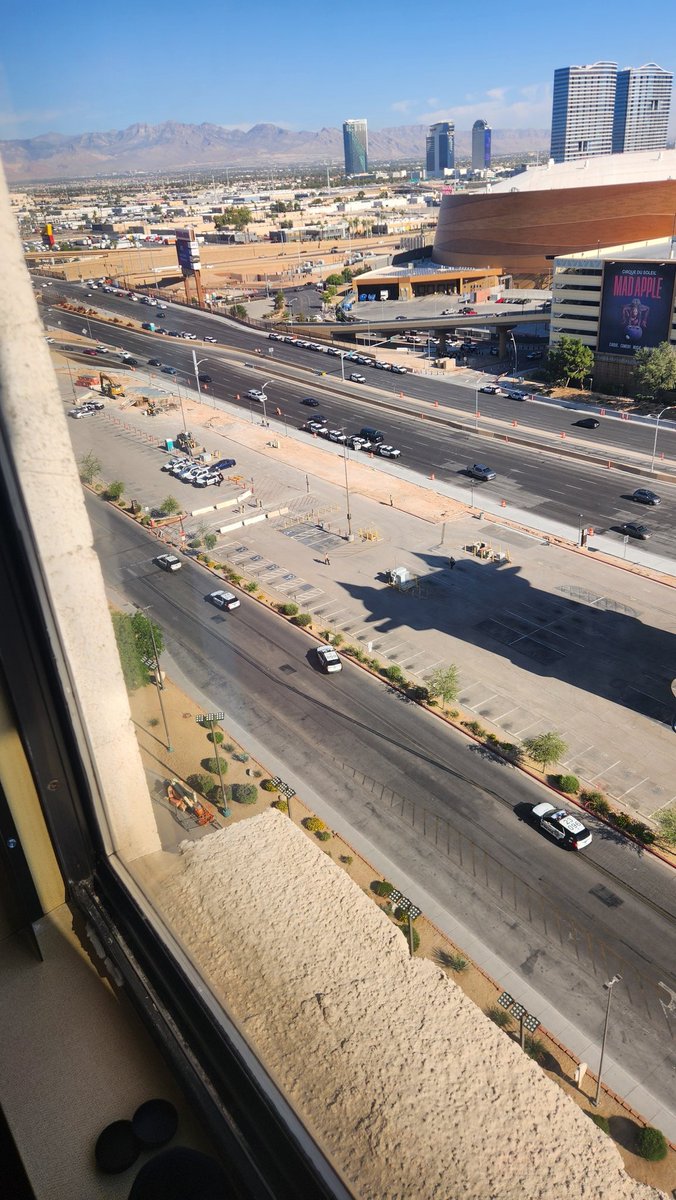 kptrpt's tweet photo. #LasVegas #lasvegas I'm in the Excalibur and cop cars are massing on the street. I count at least 25. Maybe staging for handling protests? https://t.co/wjCDMqVzQB