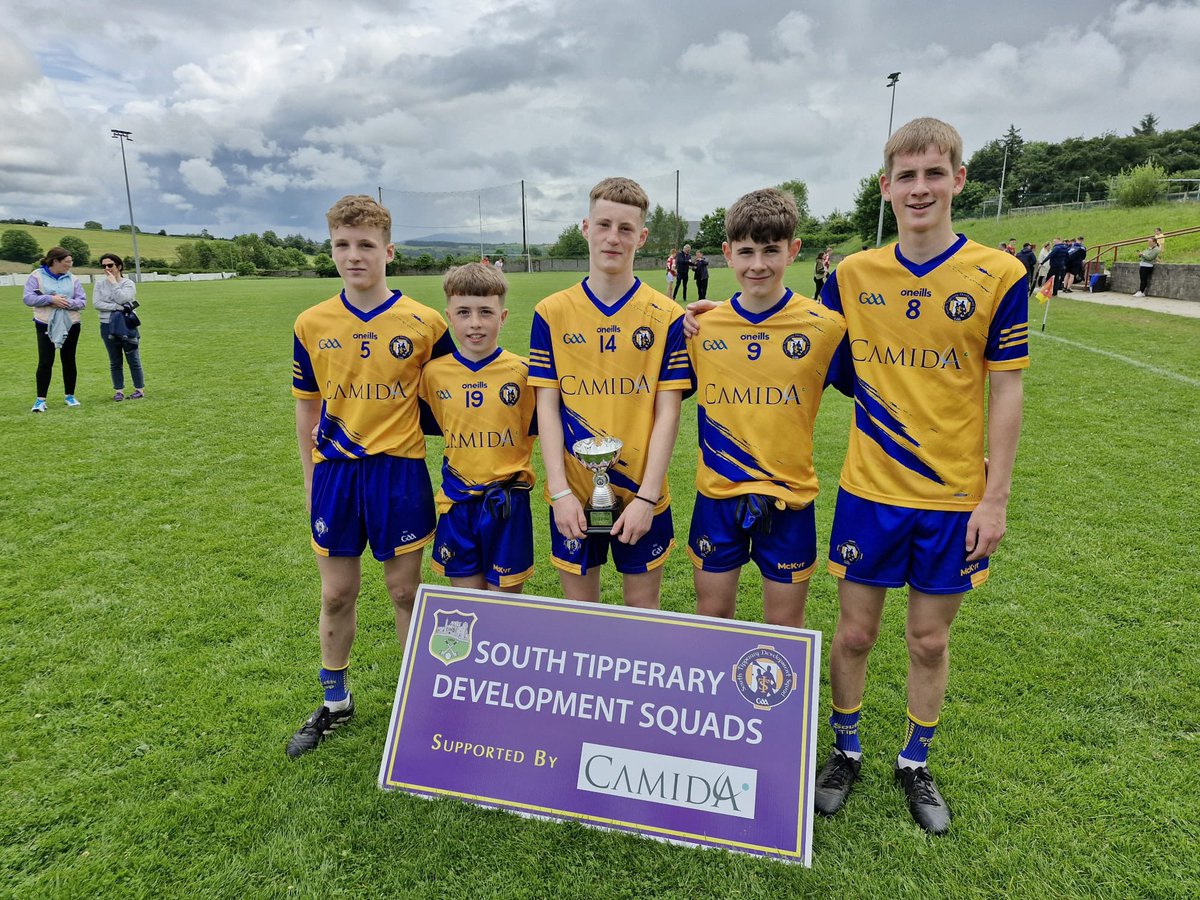hsclonmelcbs's tweet image. Well done to Ryan Hetier, Dara O’Loughlin, Daithí Goonan, Ciarán Condon, Cian Ryan & the @SouthTippPRO under 14 footballers on winning the Camida Cup today 👏