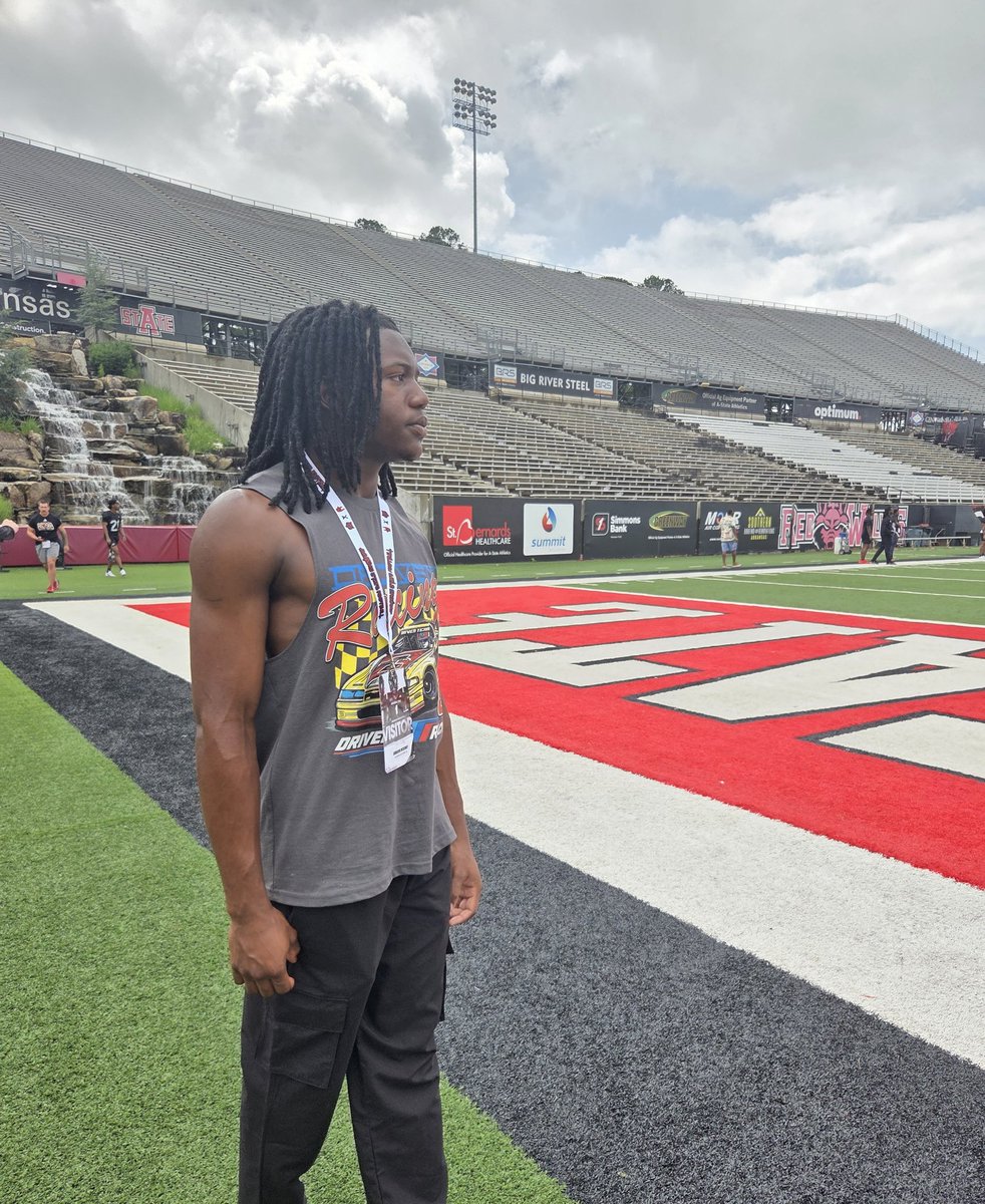 DeuceJamarion's tweet image. Had a great time at Arkansas State yesterday and ready for camp today‼️
@RecruitLangston @CoachColeMeyer @C_2DA_J @JulianColvard @RecruitGeorgia @CoachDLett @harrysat15 @sirknight95