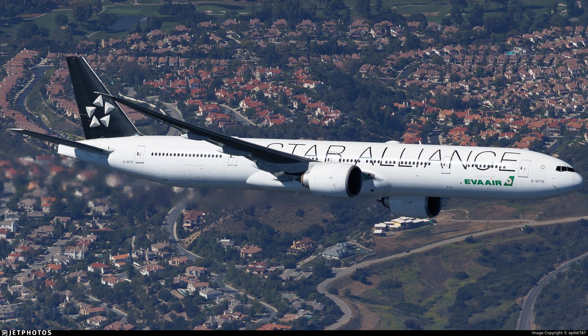 An EVA Air 777 Star Alliance livery descending into Los Angeles. jetphotos.com/photo/11734392 © epilot787