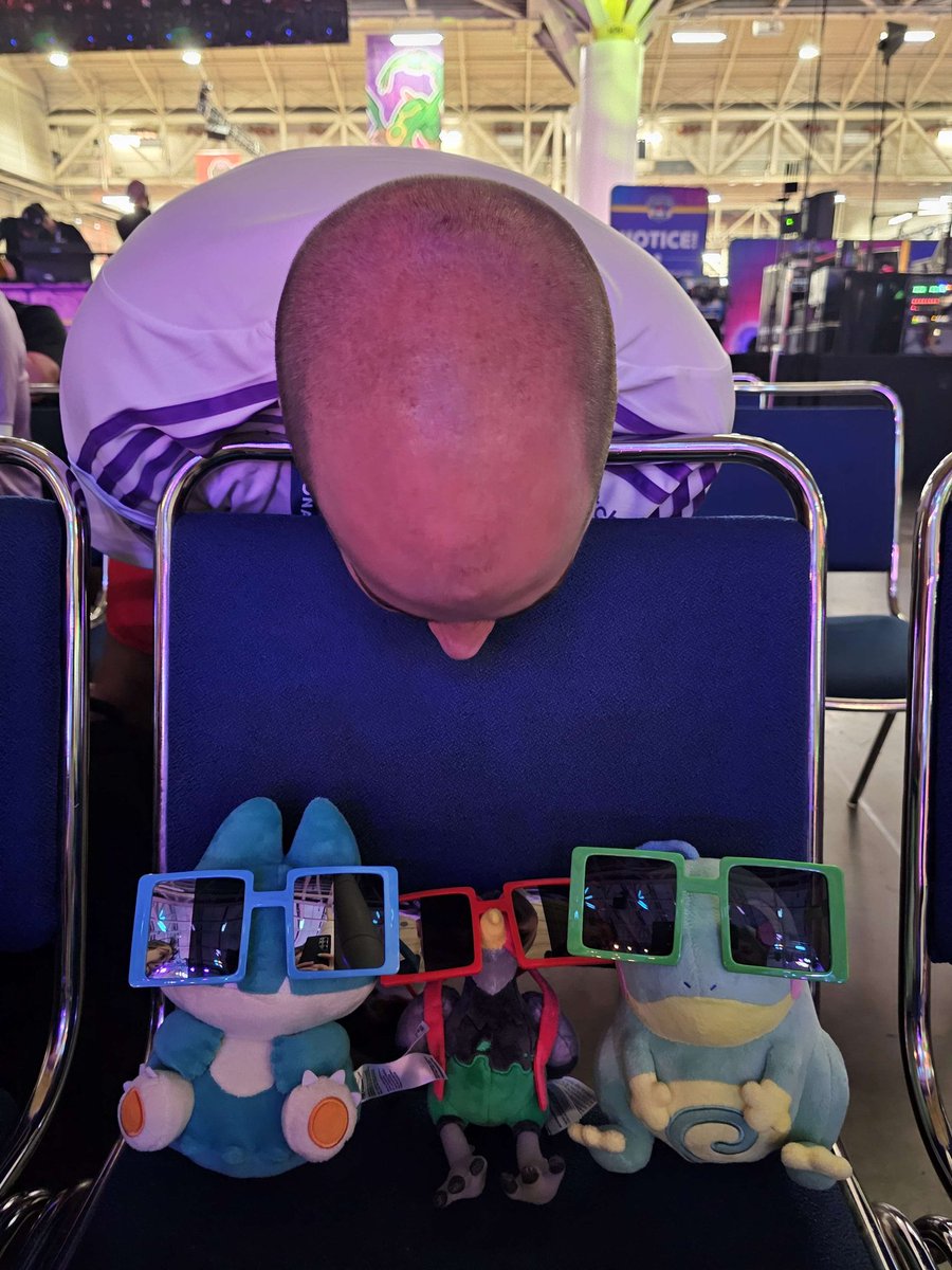 Kellyfish636 (@kellyfish636) on Twitter photo It's Day 2 for <a href="/nounsUNITE/">nouns.UNITE ⌐◨-◨</a>, and the plushies got to meet their hero <a href="/ADESuUnite/">ADESu ⌐◨-◨</a> 💜💜💜 It's Day 2 for <a href="/nounsUNITE/">nouns.UNITE ⌐◨-◨</a>, and the plushies got to meet their hero <a href="/ADESuUnite/">ADESu ⌐◨-◨</a> 💜💜💜