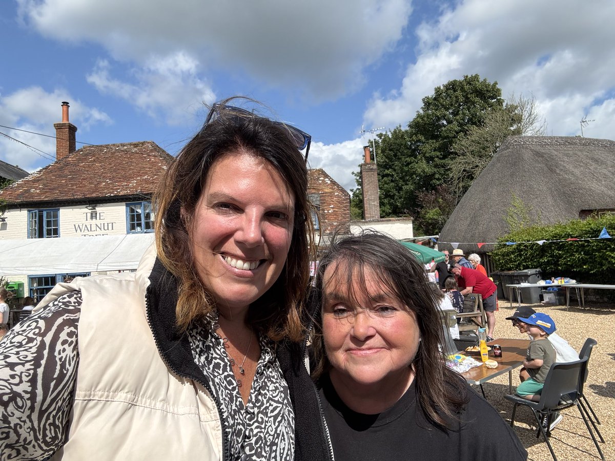 Great to be back in Appleshaw for Sue's retirement party. Huge thanks to her for all she does for the community.