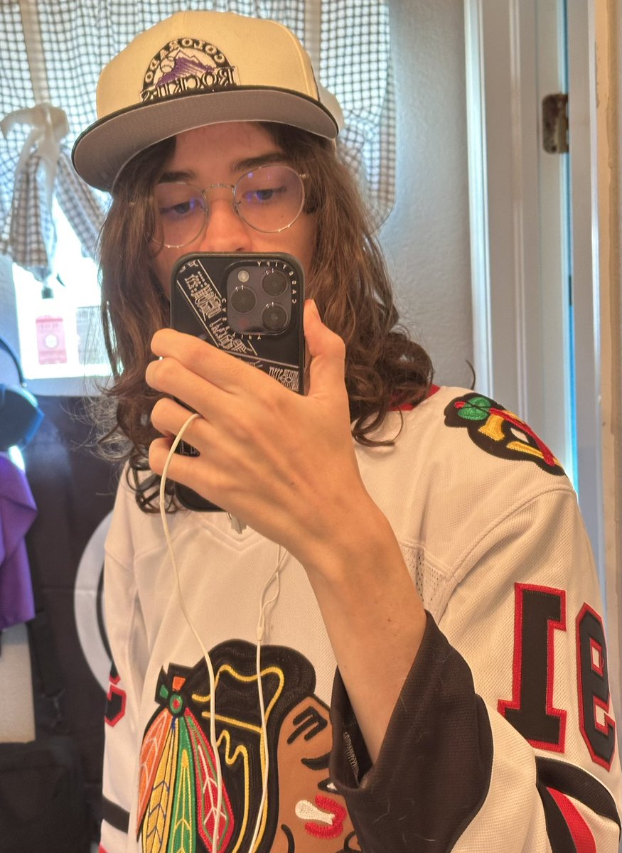 itsTHR1LL's tweet image. gameday 2day @ 2est 

let’s be great :D