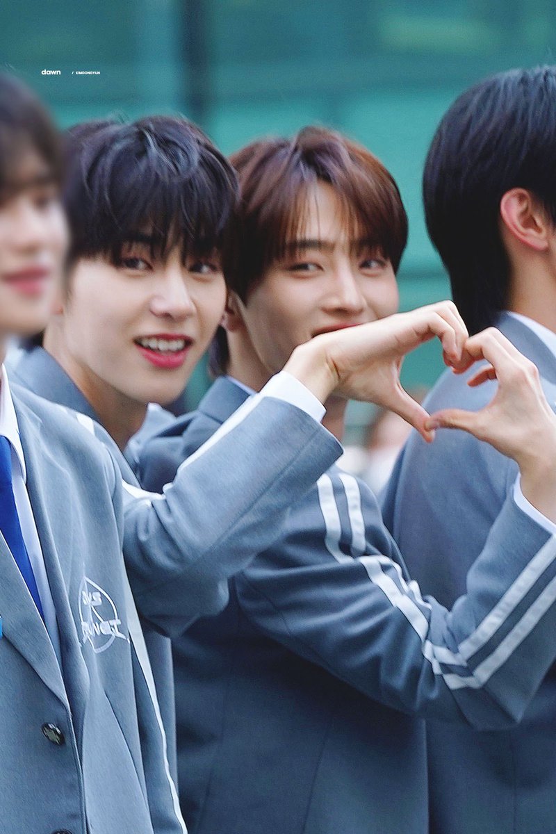 dawn_kdy's tweet photo. 250614 #김동윤 #이협
#KIMDONGYUN #LEEHYEOP 
#보이즈2플래닛 #BOYS2PLANET

여전한 형 껌딱지 https://t.co/mDvPypz1mq