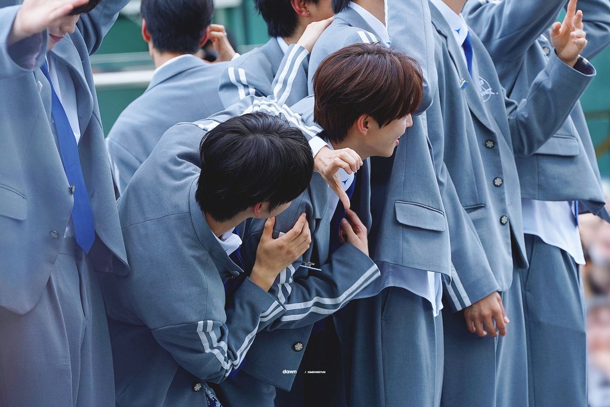 dawn_kdy's tweet photo. 250614 #김동윤 #이협
#KIMDONGYUN #LEEHYEOP 
#보이즈2플래닛 #BOYS2PLANET

여전한 형 껌딱지 https://t.co/mDvPypz1mq