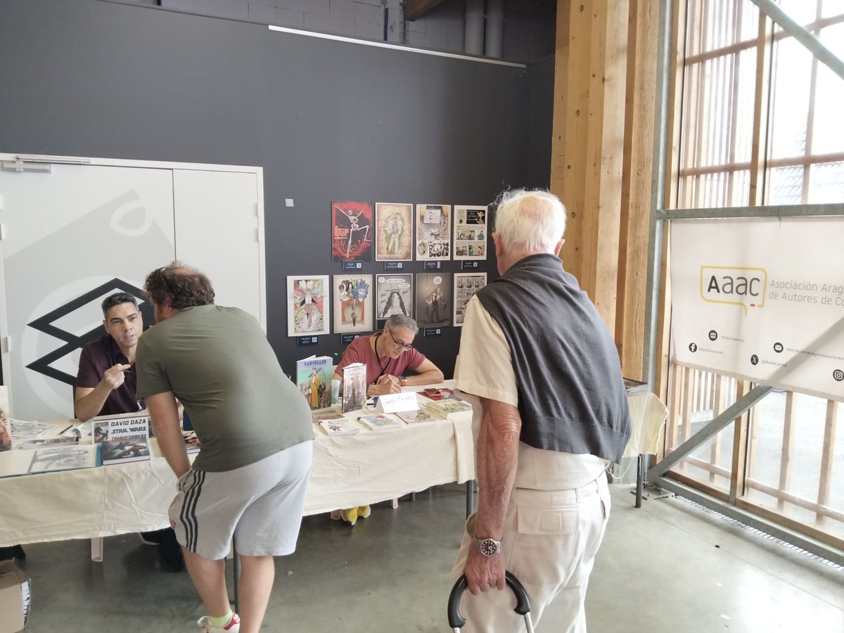 AAAC (@aaacomic) on Twitter photo La AAAC y GP ediciones en el Festival BD Pyrénées <a href="/BrionesJuanfer/">Juanfer Briones</a> <a href="/dazaart/">David Daza</a> <a href="/LordLaurenLemon/">Laura Rubio</a> La AAAC y GP ediciones en el Festival BD Pyrénées <a href="/BrionesJuanfer/">Juanfer Briones</a> <a href="/dazaart/">David Daza</a> <a href="/LordLaurenLemon/">Laura Rubio</a>