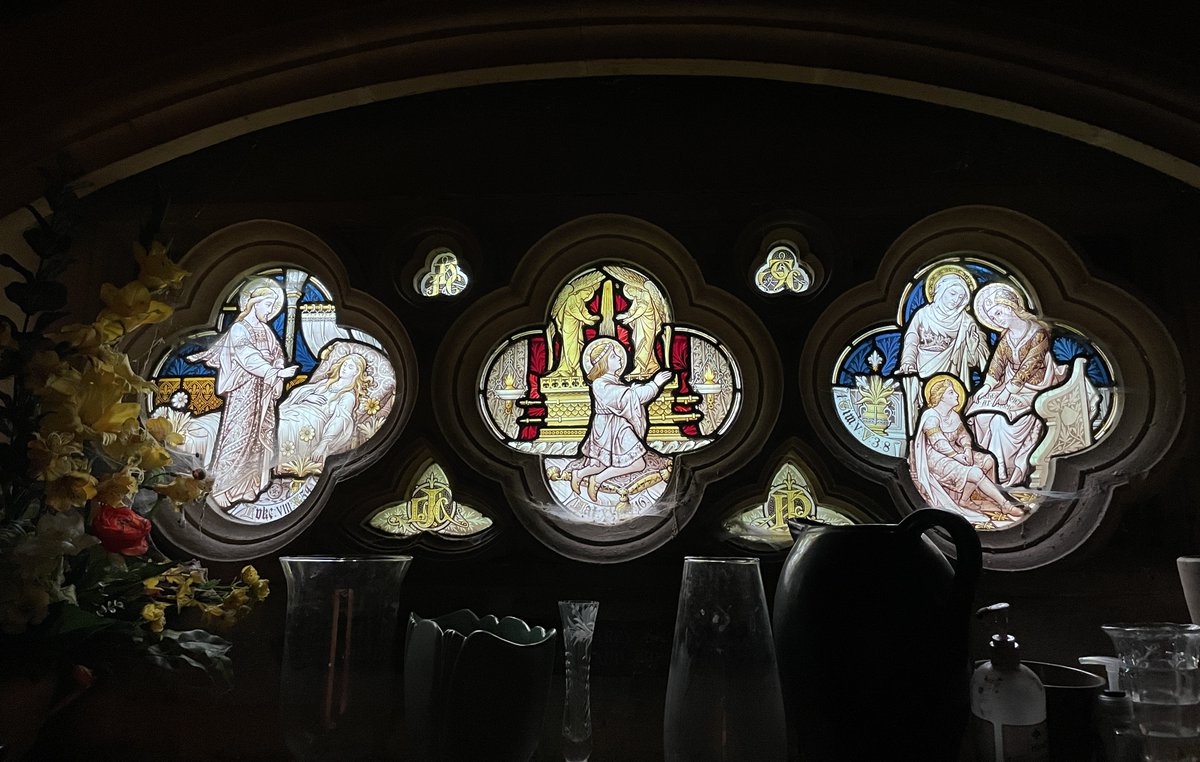 MeredithCatrin's tweet image. Unravelling the sad events within and behind this window in memory of a grandmother, Louisa Parry, wife of 2nd Bishop of Barbados, and 3 grandchildren who never made it to adulthood. #StainedGlassSunday #Malvern