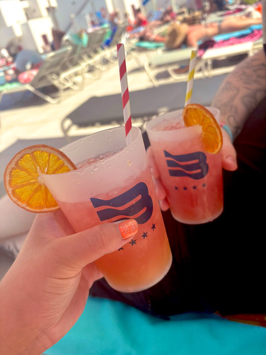 LilyPovey1's tweet image. 🏖️🥰