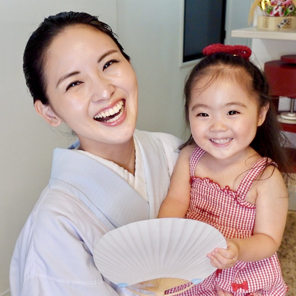 Peter Tatara (@petertatara) on Twitter photo It's amazing to see how YouTuber <a href="/Kimono_Mom/">Kimono Mom / MOE</a> brings over 3 million people together around the world with her food and family videos. And I'm honored now to bring her NYC fans together when she joins us at Japan Society on June 28 - just two weeks away!
japansociety.org/events/kimono-… It's amazing to see how YouTuber <a href="/Kimono_Mom/">Kimono Mom / MOE</a> brings over 3 million people together around the world with her food and family videos. And I'm honored now to bring her NYC fans together when she joins us at Japan Society on June 28 - just two weeks away!
japansociety.org/events/kimono-…