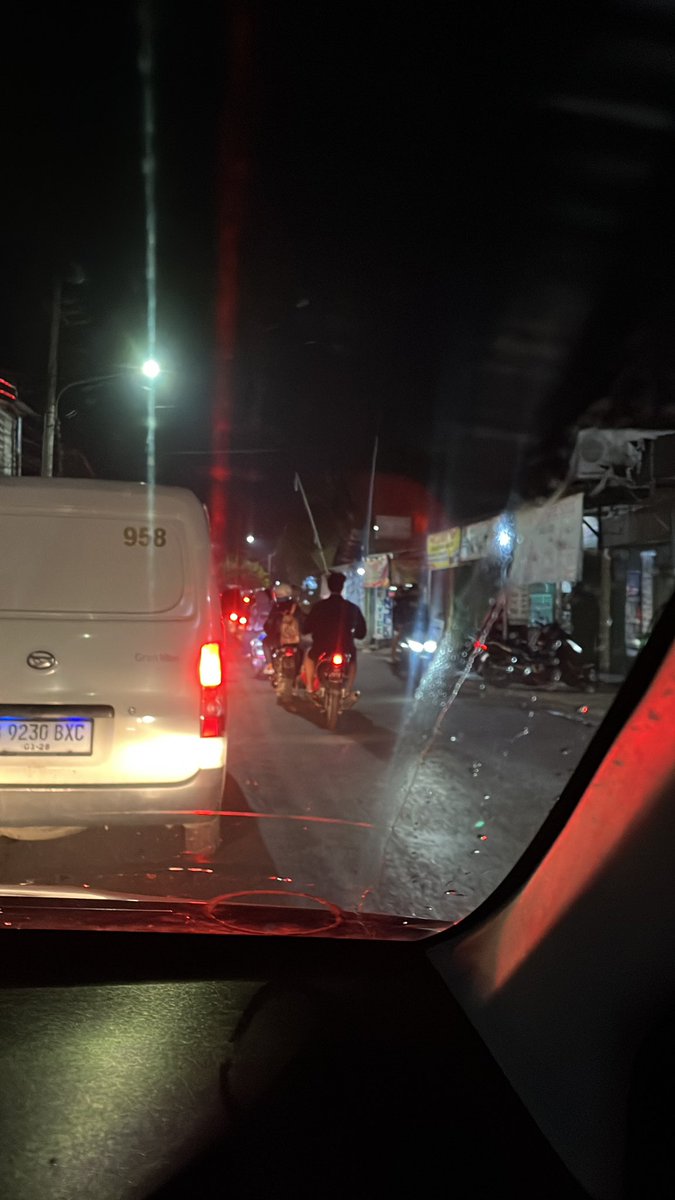 min info dari  kebalen arah ke babelan gabisa gerak, nanya bapak" sekitar kabarnya ada yg kelindes depan rs ananda <a href="/txtdrbekasi/">TxtdariBekasy 🇵🇸</a>  
innalillahi buat korban