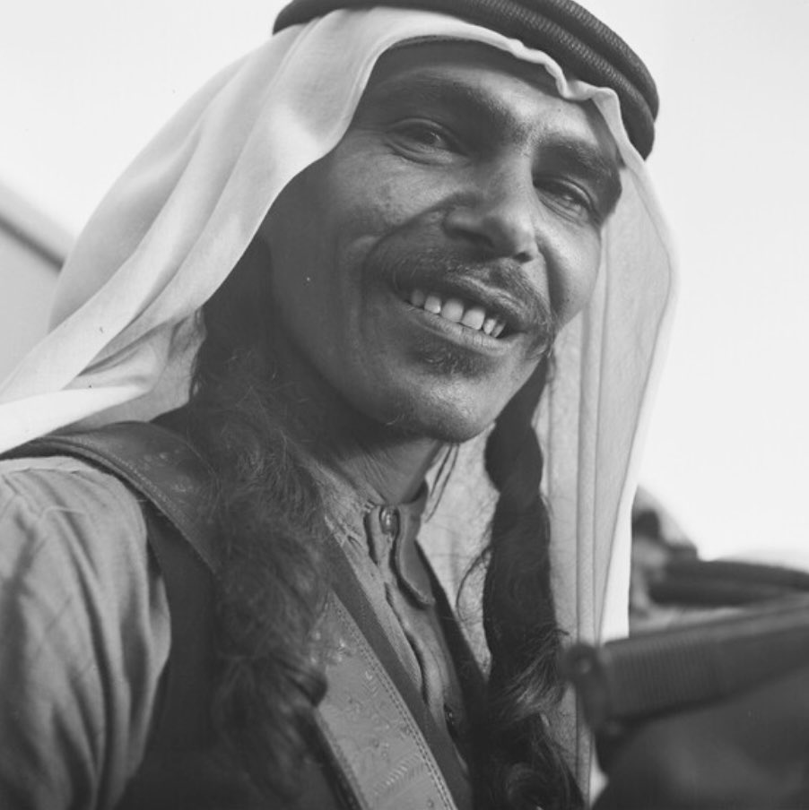 Aziz_ghunaim7's tweet image. صور لرجل
التقطت الصور في المنطقة الشرقية بين عامي ١٩٤٦ - ١٩٥٤م بواسطة ايلو باتيجيلي
المصدر : متحف بيت ريفرز ، جامعة اكسفورد