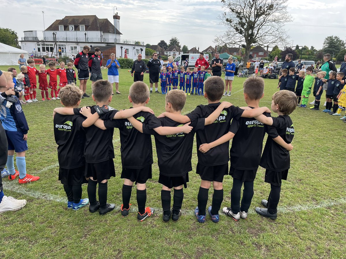 mufccommunity's tweet image. Next seasons u7 Amber participated in the annual Harrison Staines Memorial Tournament today at Park Regis JFC &amp;amp; the team observed a minute’s silence prior to the event starting. 

Thanks to Park Regis JFC for their hospitality &amp;amp; well done to our boys for their performances 🟡🏆