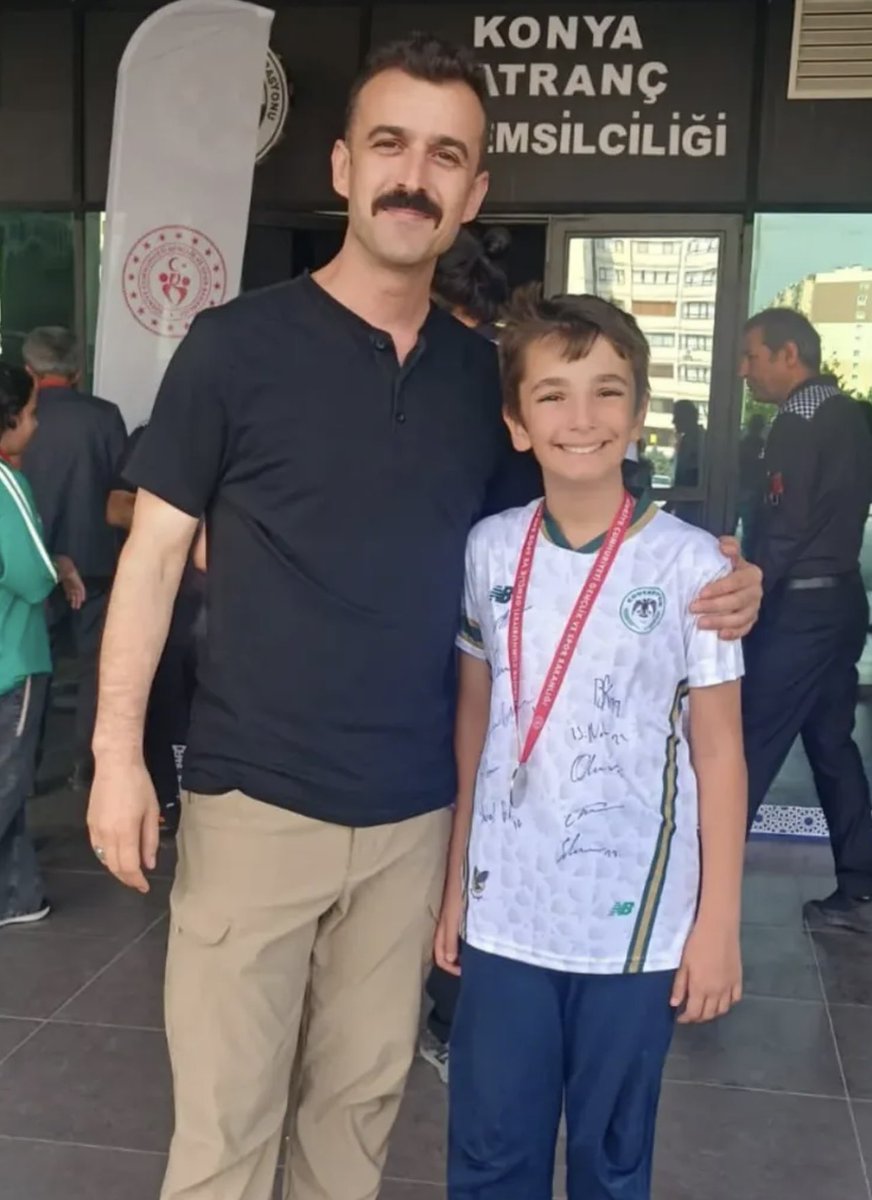 Yeğenim Konya satranç şampiyonu olmuştur