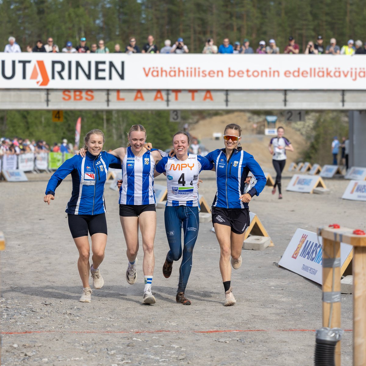 Suunnistusliitto (@suunnistusssl) on Twitter photo Ruotsalaisseura IFK Göteborg suunnisti 47. Venlojen viestissä voittoon joukkueella Malin Agervig-Kristiansson, Simona Aebersold, Sara Hagström sekä Sanna Fasth. Parhaana suomalaisena Tampereen Pyrintö neljäs.
suunnistusliitto.fi/2025/06/ifk-go…
#suunnistus #jukolanviesti <a href="/JukolanViesti/">Jukolan viesti</a> Ruotsalaisseura IFK Göteborg suunnisti 47. Venlojen viestissä voittoon joukkueella Malin Agervig-Kristiansson, Simona Aebersold, Sara Hagström sekä Sanna Fasth. Parhaana suomalaisena Tampereen Pyrintö neljäs.
suunnistusliitto.fi/2025/06/ifk-go…
#suunnistus #jukolanviesti <a href="/JukolanViesti/">Jukolan viesti</a>