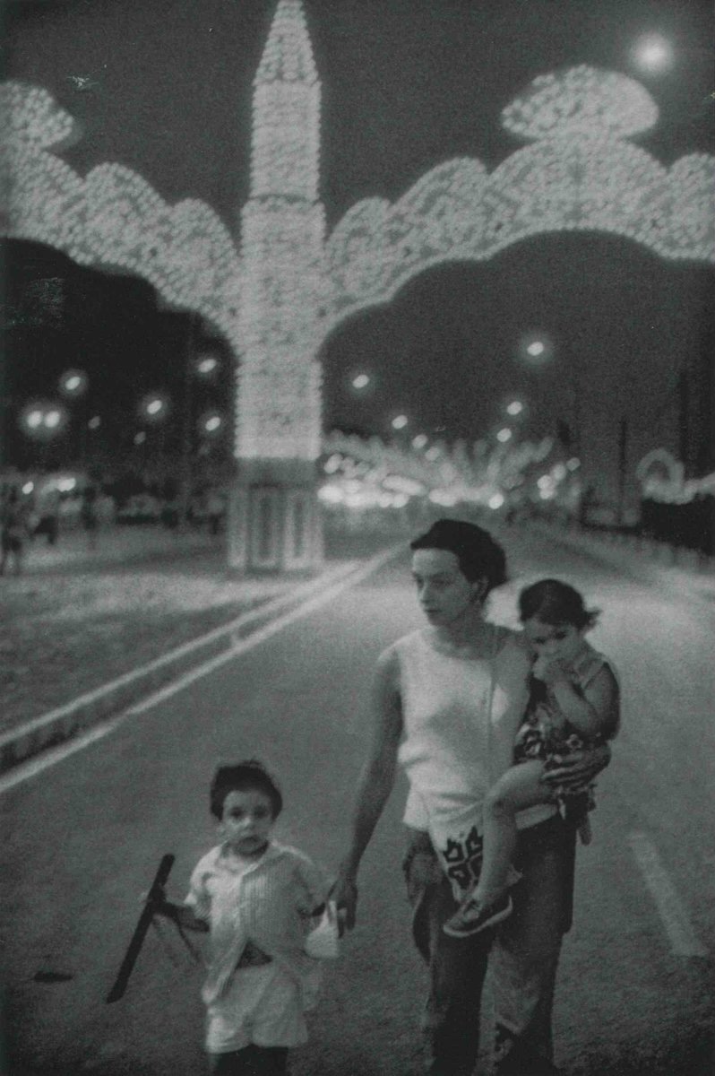 Le génie de Plossu c'est de nous faire croire qu'il n'en a pas, alors qu'il nous éclabousse.

Bernard Plossu