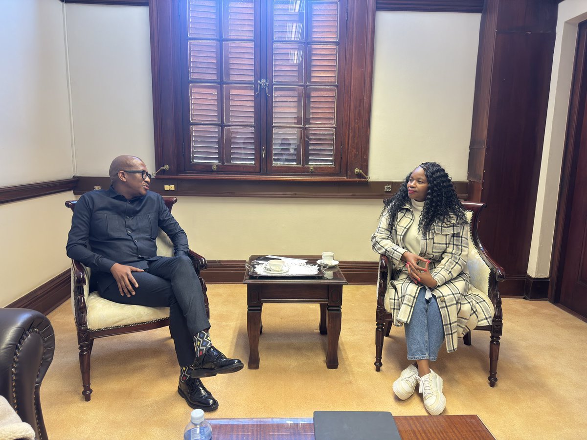 nasiphim's tweet photo. This afternoon, we met with Deputy Minister in the Presidency Mr Kenneth Morolong as part of the City of Tshwane hosting the Urban20 African Mayors’ Assembly and Sherpa Meeting. The Presidency hosted the mayoral executive and our international guests for a tour of the Union Buildings. We updated the Deputy Minister about the City’s successful hosting of the two-day conference. #U20SouthAfrica @CityTshwane 
@maluksa