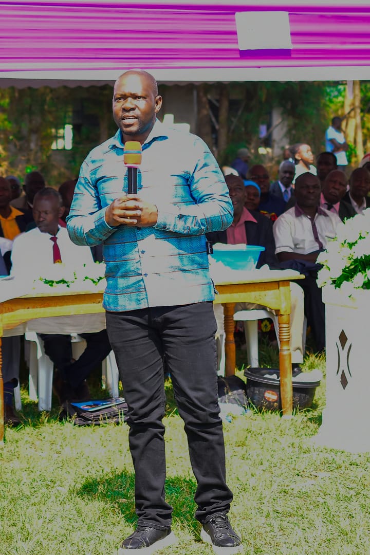 I also took a moment to convey heartfelt condolences to the bereaved family of the late Mzee Benard Philemon Chahilu, the former Chairman of Culture in Vihiga County.

“The Lord is close to the brokenhearted and saves those who are crushed in spirit.” – Psalm 34:18

May his soul