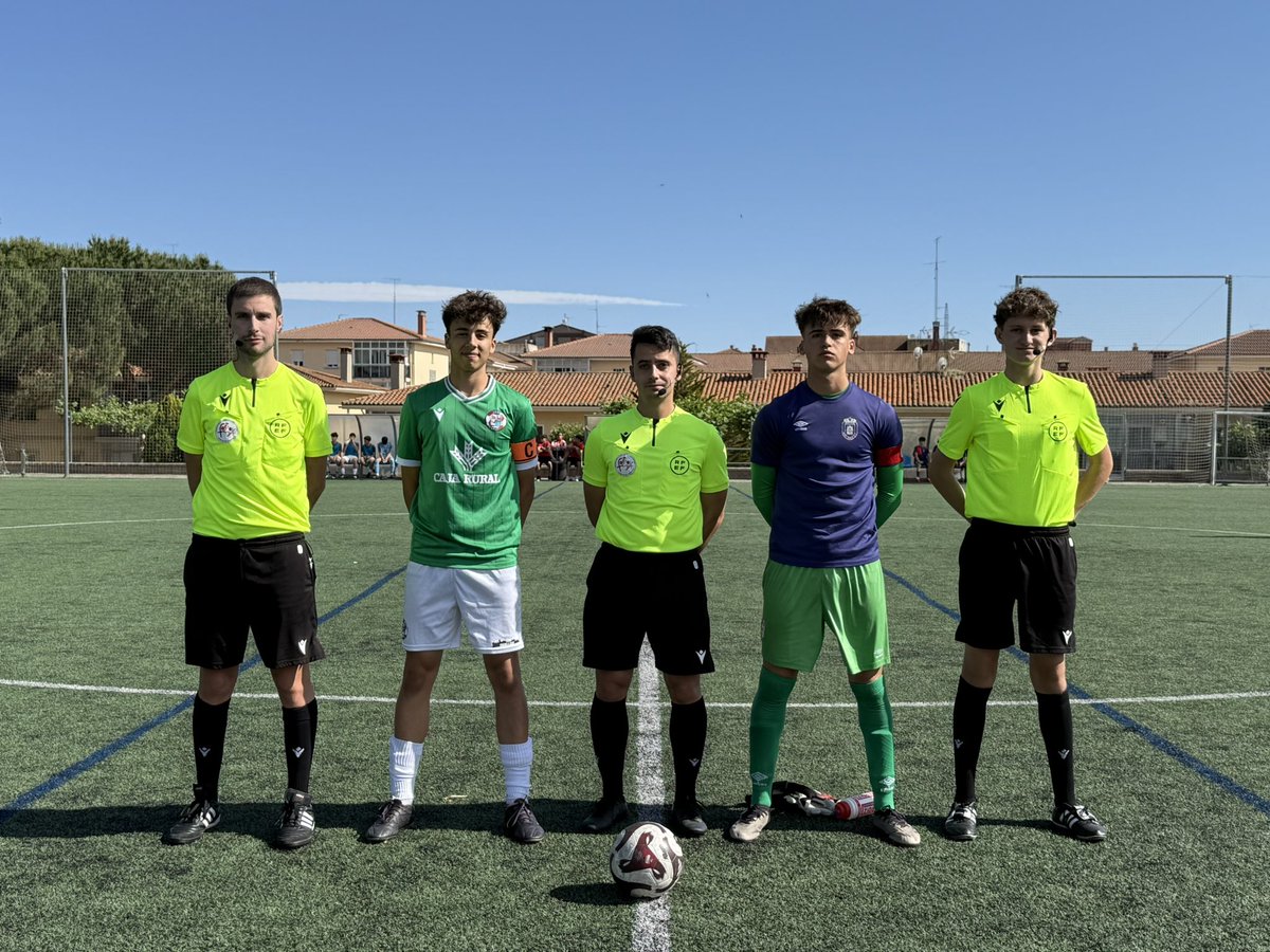 ⚽  CADETE A | Jornada 5

⏰ 1’ | 0 - 0 |

 ▶️ Comienza el partido 🆚 <a href="/RealAvilaCF/">Real Ávila CF</a> 

📱 #ÁvilaZCF 🔔

#EscuelaZCF | #CadeteA