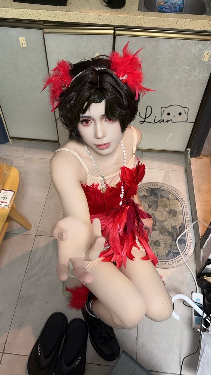 Don't forget my heartbeat on the right.
#伪娘の日常 #伪娘cd #男娘 #斯奈德 #伪娘 #男の娘ᅠ #腿控 #腿控福利 #肉腿 #可爱的男孩子