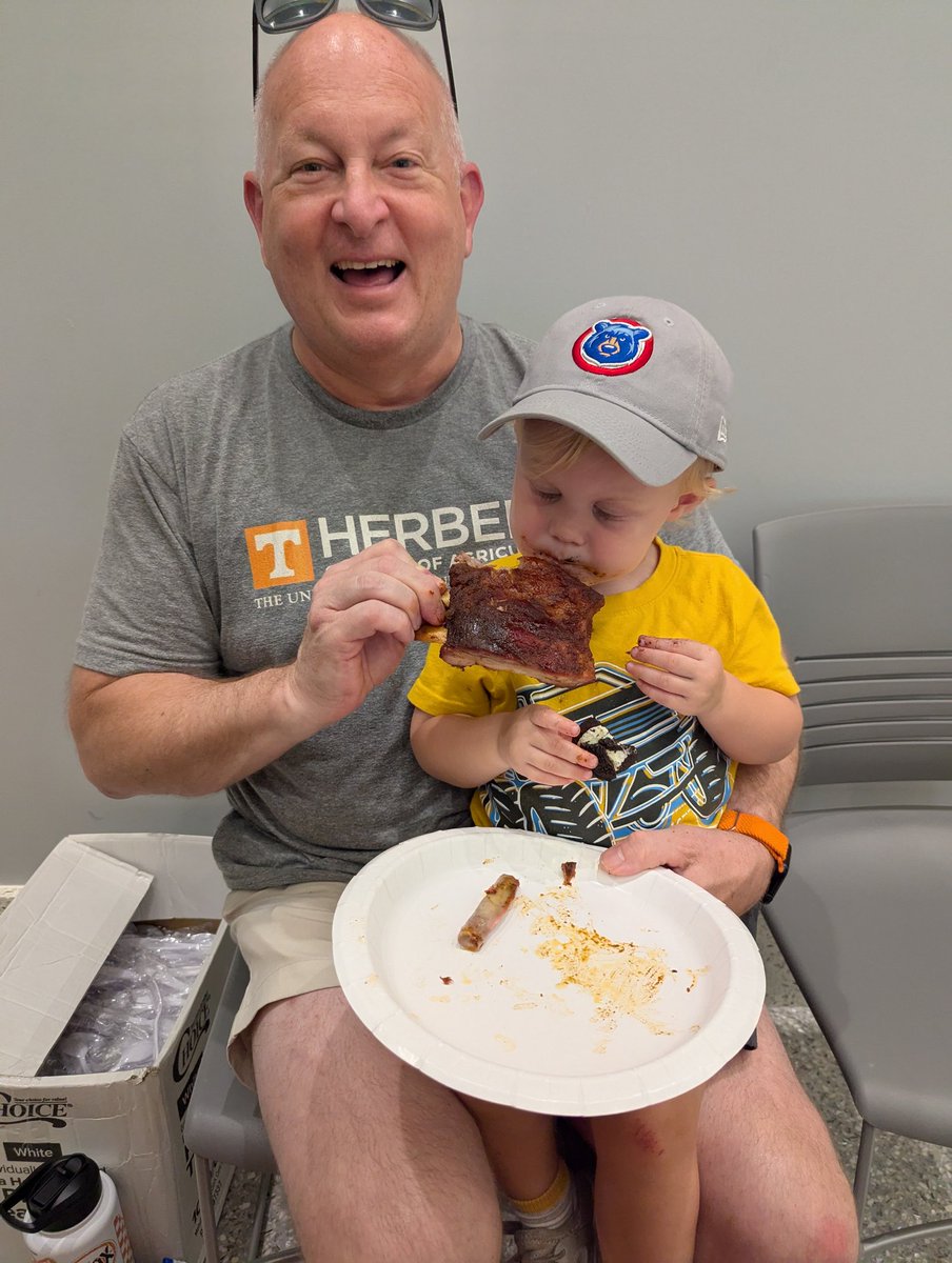 Got a new fan! <a href="/KC4UTIA/">Keith Carver</a> <a href="/RussellBivenTV/">Russell Biven</a>