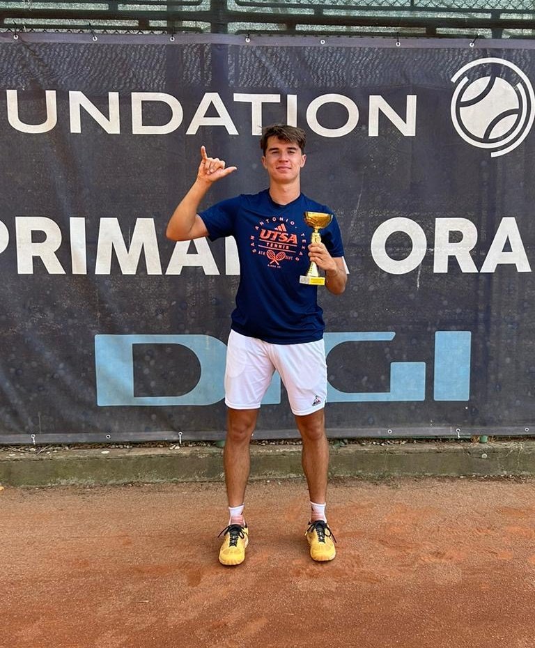 UTSAMT's tweet image. Congratulations to Oskar Grzegorzewski on winning the doubles title at the @ITFTennis M15 Oradea (Romania)!
#BirdsUp🤙 | #LetsGo210