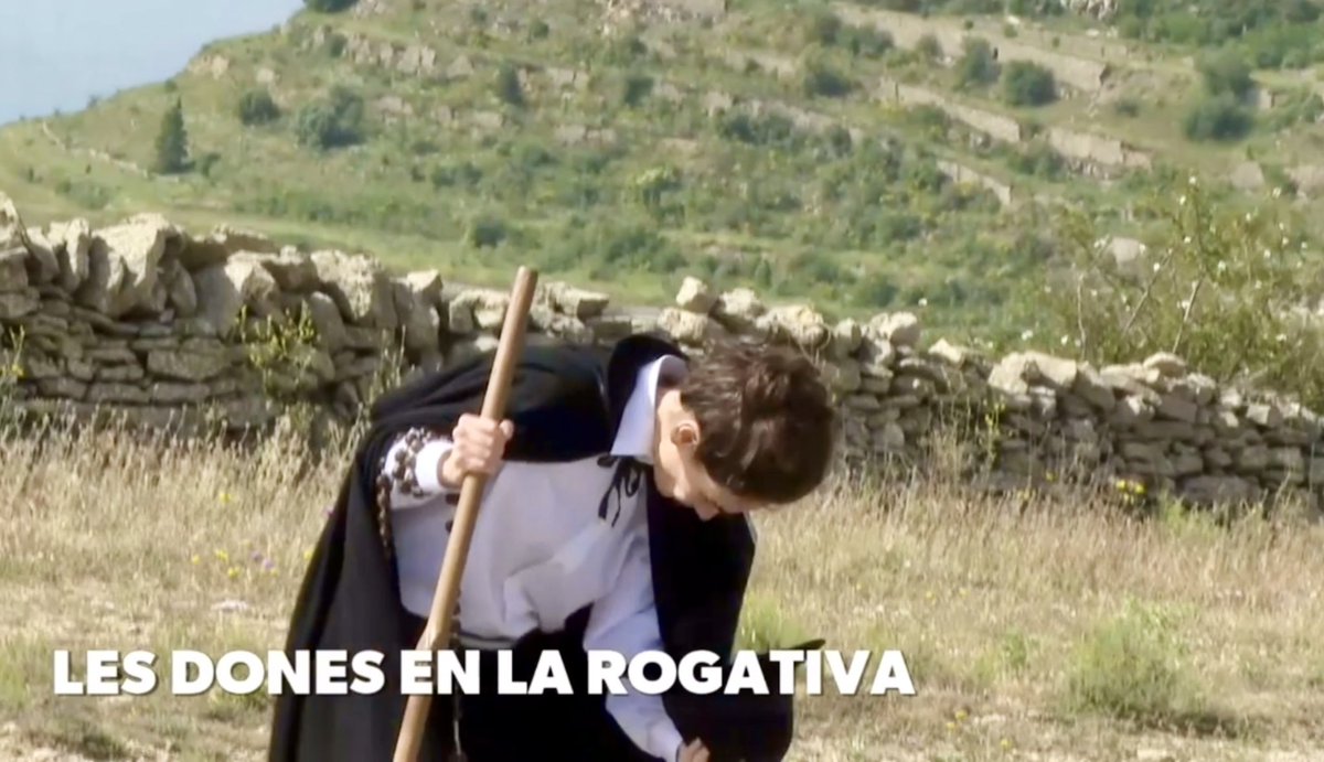 codeposa's tweet image. Un equip de Comunicacions dels Ports ha matinat avui per acompanyar a les Pelegrines de Portell
🎥🎤
#Portell #Castellfort #ElsPorts #Castelló #ComunitatValenciana
▸ apuntmedia.es/informatius/a-…