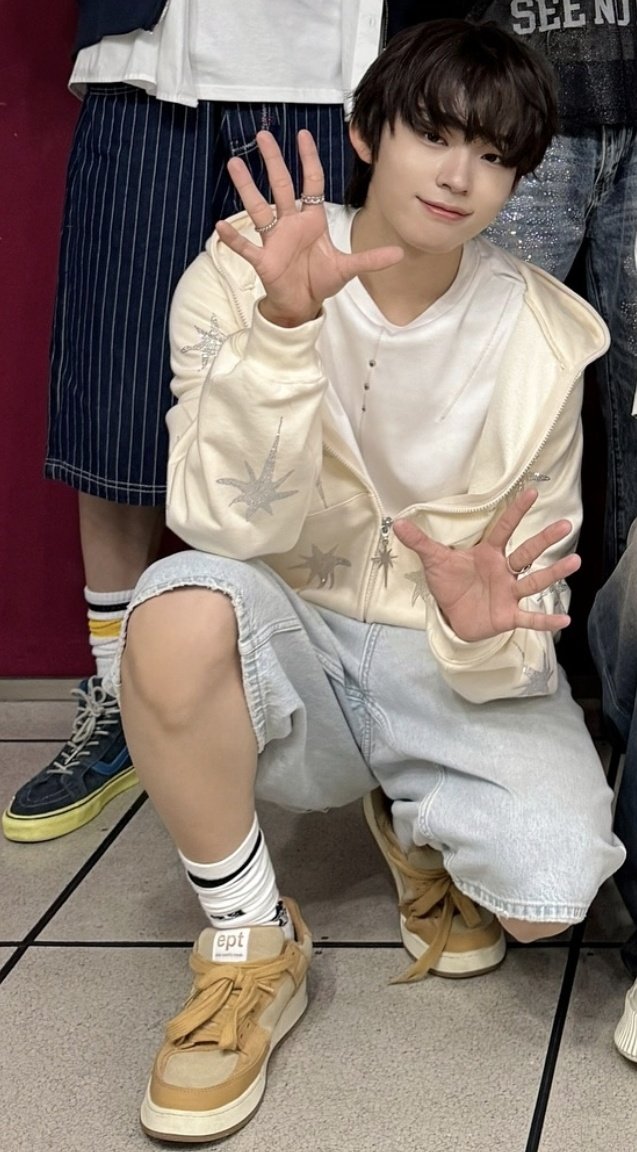 kickflip_item's tweet photo. 📍 250601 [케이주]

FAT TONGUE (BROWN/TAN)

149,000 ₩

https://t.co/mgUgmeaUwU https://t.co/HmaNOxbWYY