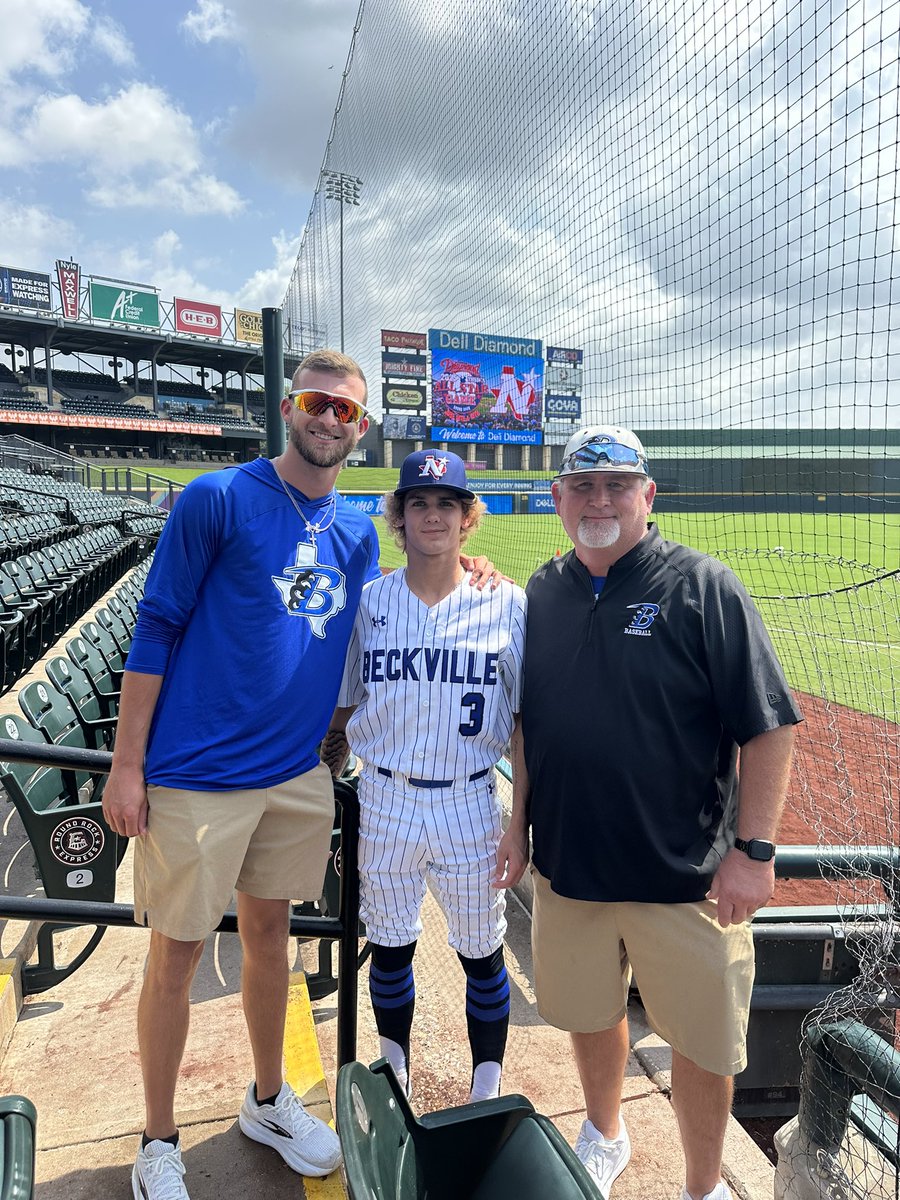 THSBCA All Star Game today! Congrats to <a href="/Aidenbrantley44/">Aiden</a> and good luck today! #thsbca #allstar #north #famiyl #wit <a href="/CoachDavis1990/">Alex Davis</a> <a href="/treylindsay10/">Trey Lindsay</a> <a href="/24_RossC/">Cody Ross</a>