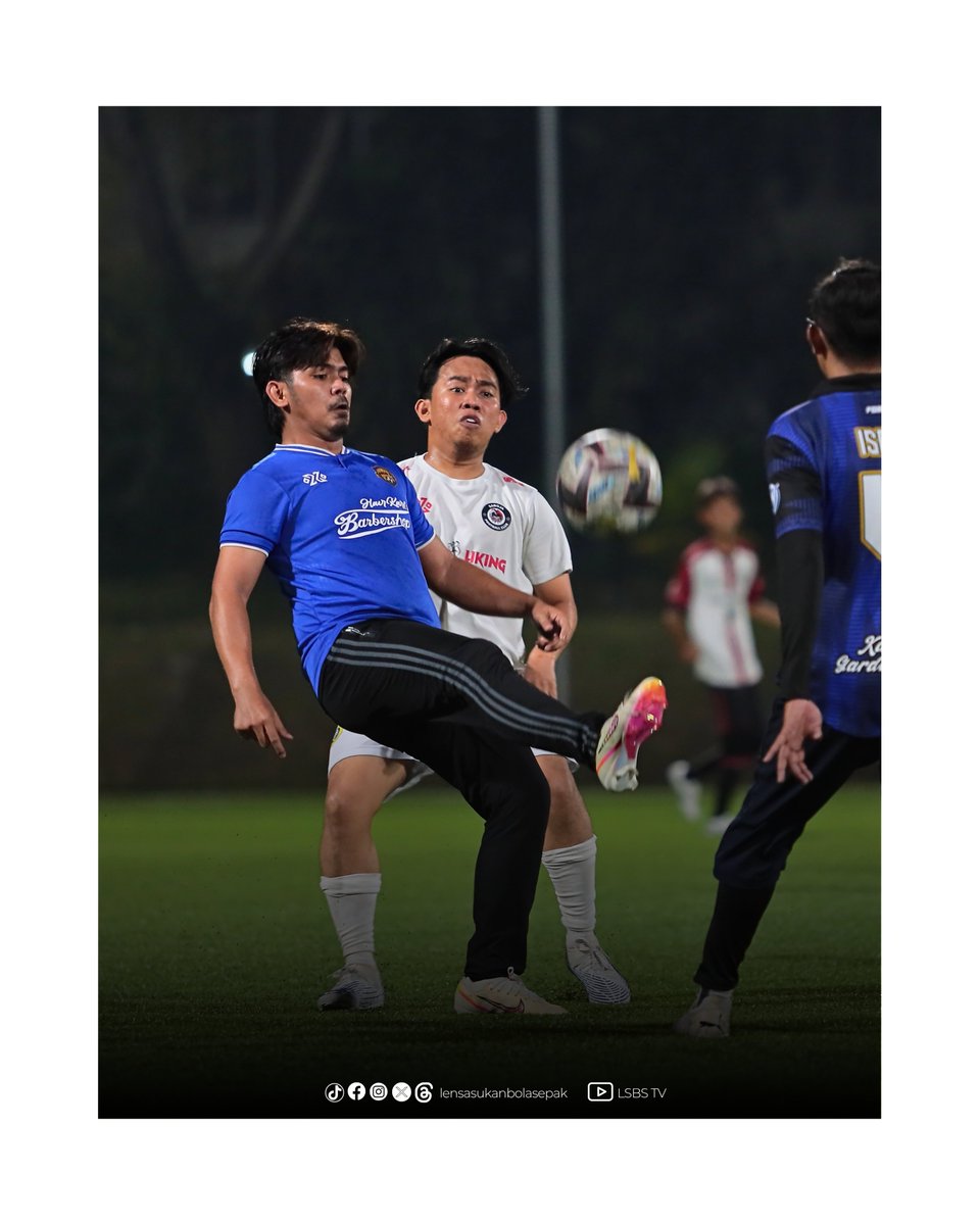 LSBS_TV's tweet photo. TWFC
Venue : Padang Sintetik MBSA Seksyen 28

SOOC 📸 Canon Eos R + 70 -200mm 2.8f

#gambarbola #gambarbolasepak #gambarbolarafaserenia #gambarbolasepakmalaysia #gambarbolasepakputrajaya #gambarbolasepakputrajaya #gambarbolasepakbangi #gambarbolasepakcyberjaya https://t.co/5hpDlXbICV