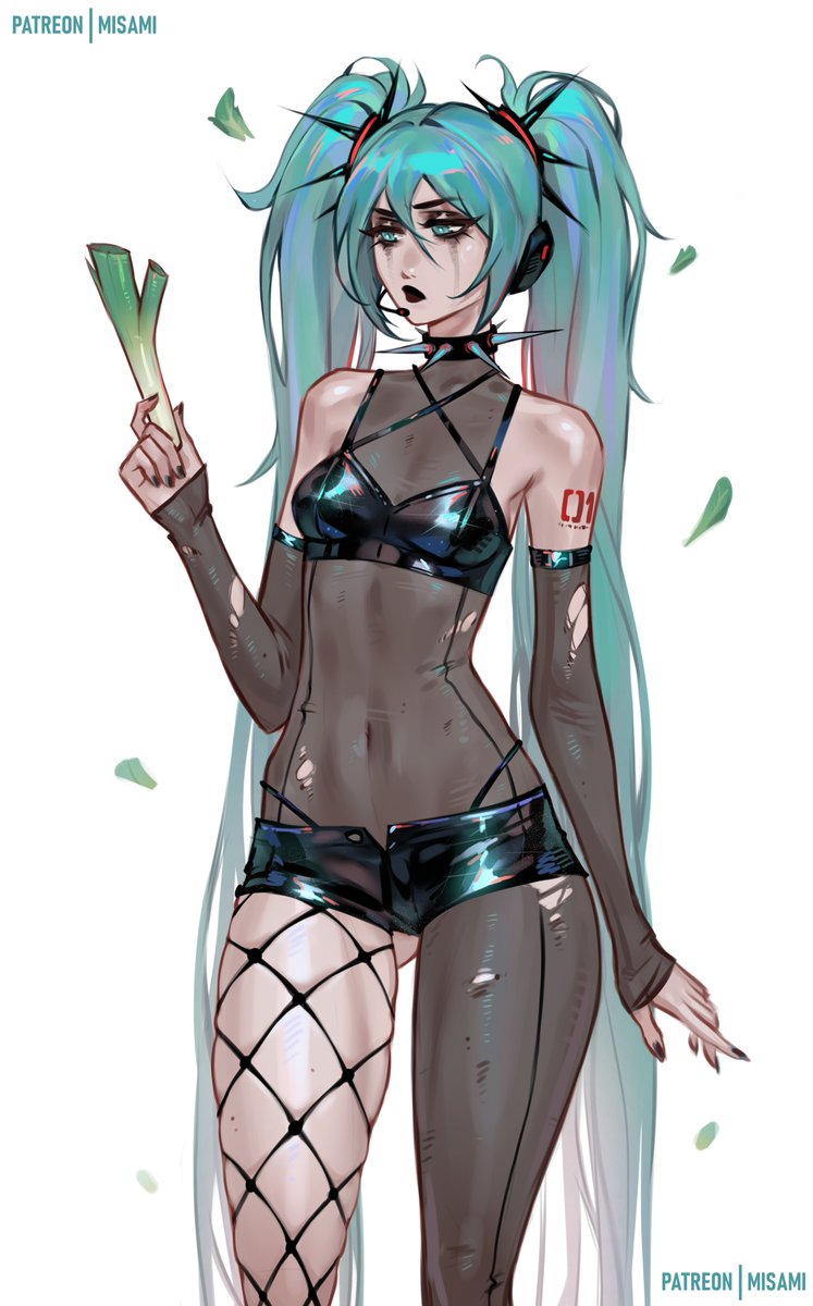 Which goth Miku do you like more?😈