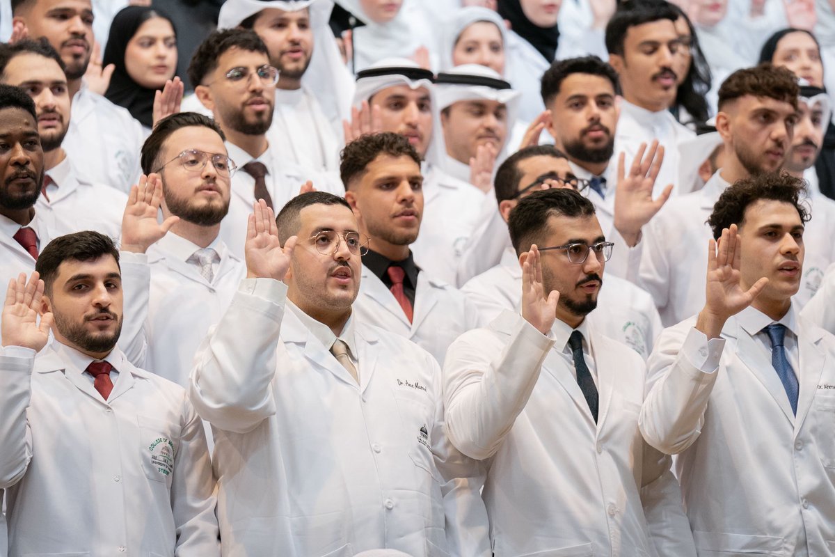 سلطان بن أحمد القاسمي يشهد حفل تخريج طلبة الكليات الطبية بجامعة الشارقة

bit.ly/45jxaD9
