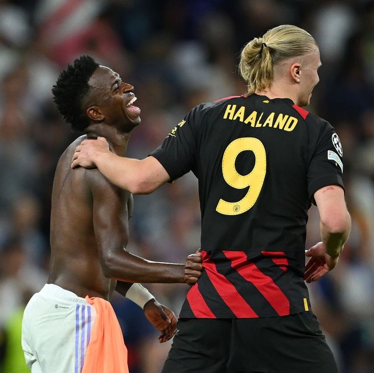 Le côté de Vinicius Jr que les médias ne veulent pas vous montrer.

[ THREAD ] 🧵