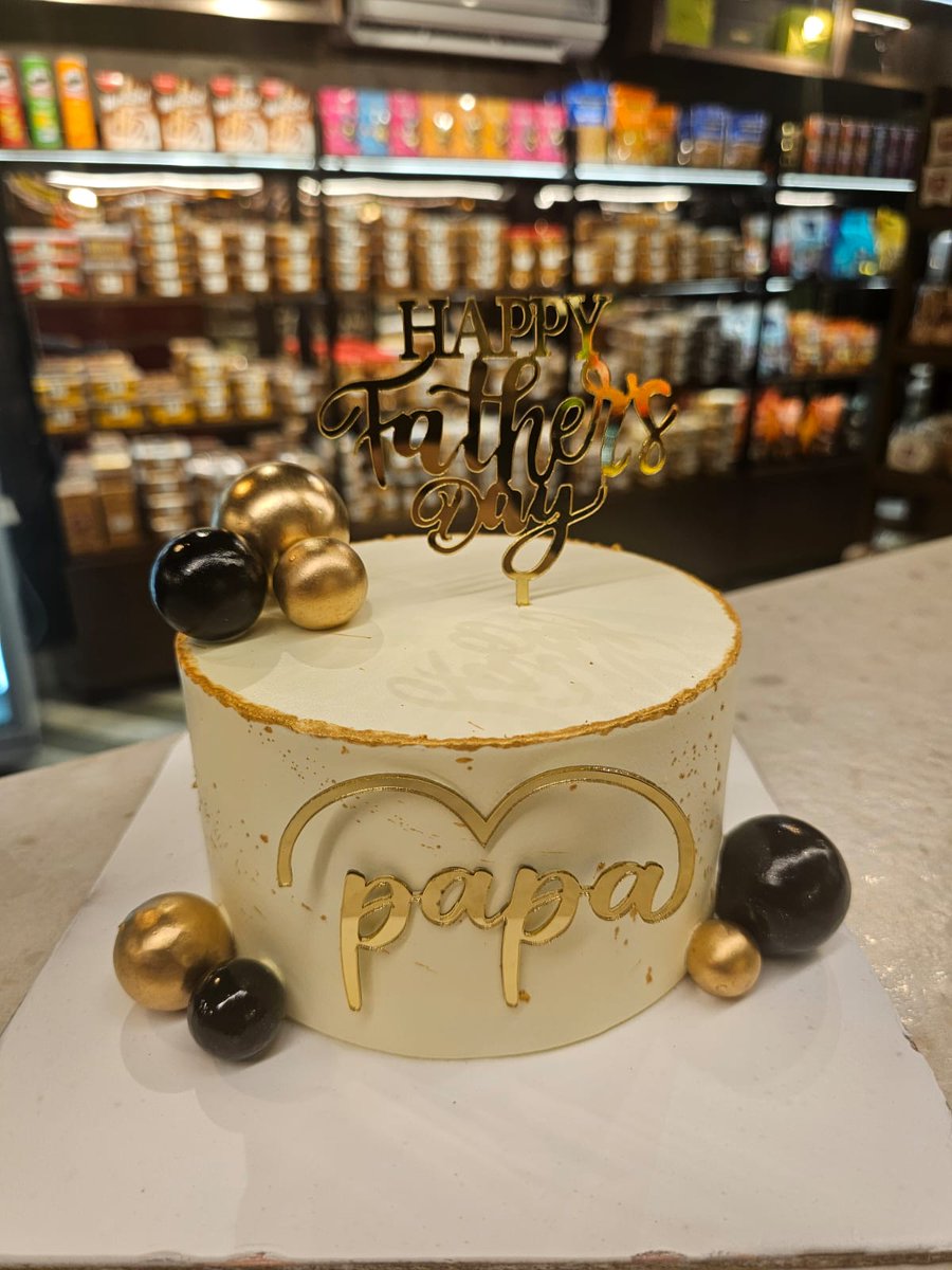 kwality_cafe's tweet photo. Because dads deserve a slice of love too 🍰💙 Celebrate your superhero this Father’s Day with a cake as sweet as his love! 

#FathersDayCake #DadDeservesTheBest #SweetCelebrations #FatherlyLove #CakeForDad #CafeMoments

#KwalityKeepsQuality
#WeBakeMemories https://t.co/n5PnqtGYX0
