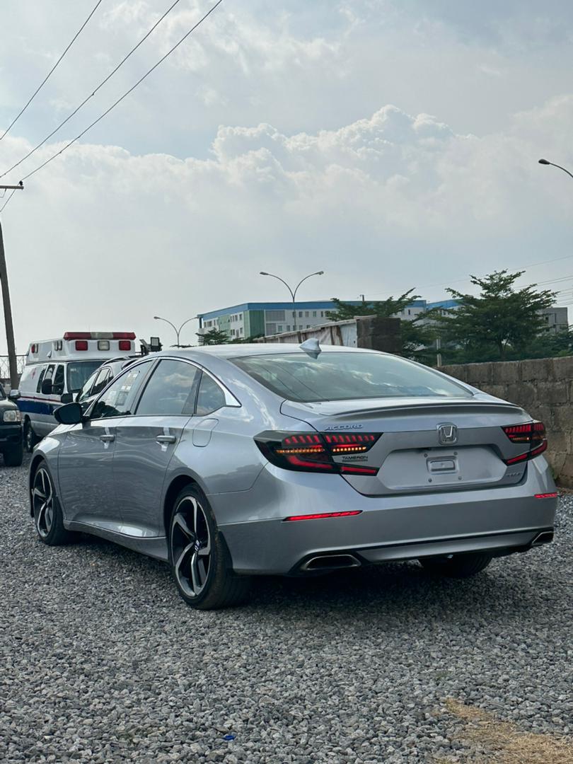 2020 Honda Accord Sport 
Foreign used 
Duty ✅ 
Keyless 
ABUJA 
Price: 31.5m
DM or call 09067505058