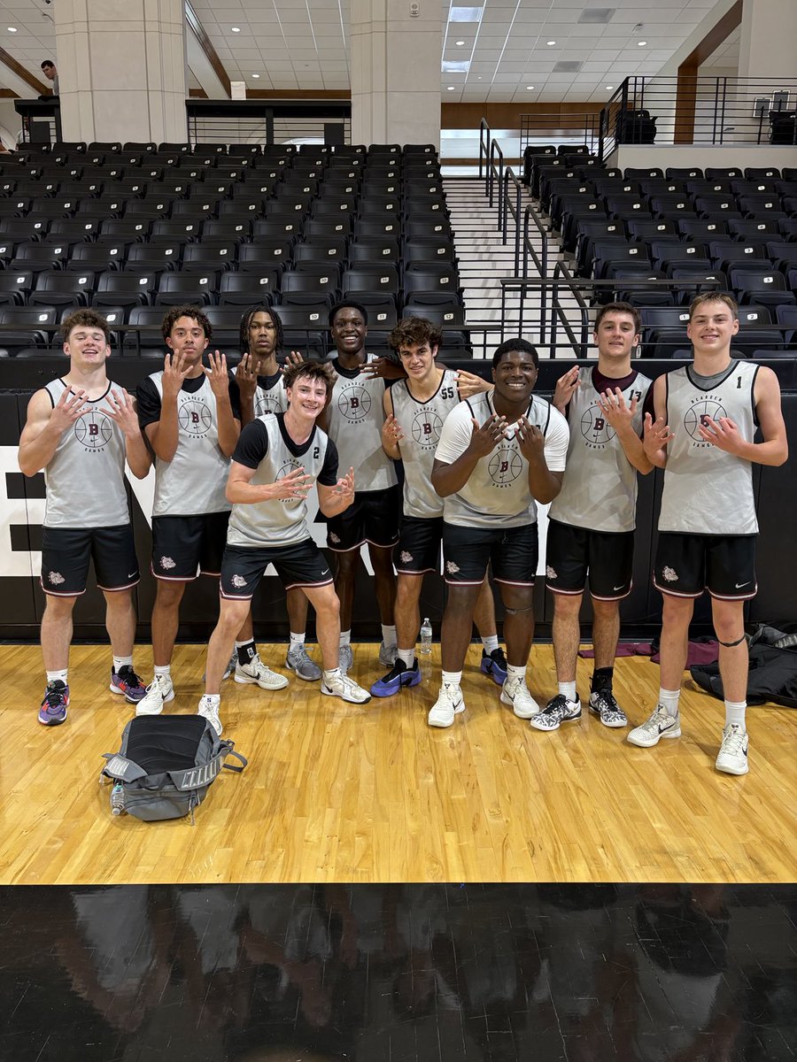 So proud of these kids this morning! Took 2 hard fought ones away from tough opponents. 

“No worries Coach.”

Truly next man up and didn’t flinch. 

All Dawgs were 🗝️ dudes today! 🤝

#ADawgsLife #Together