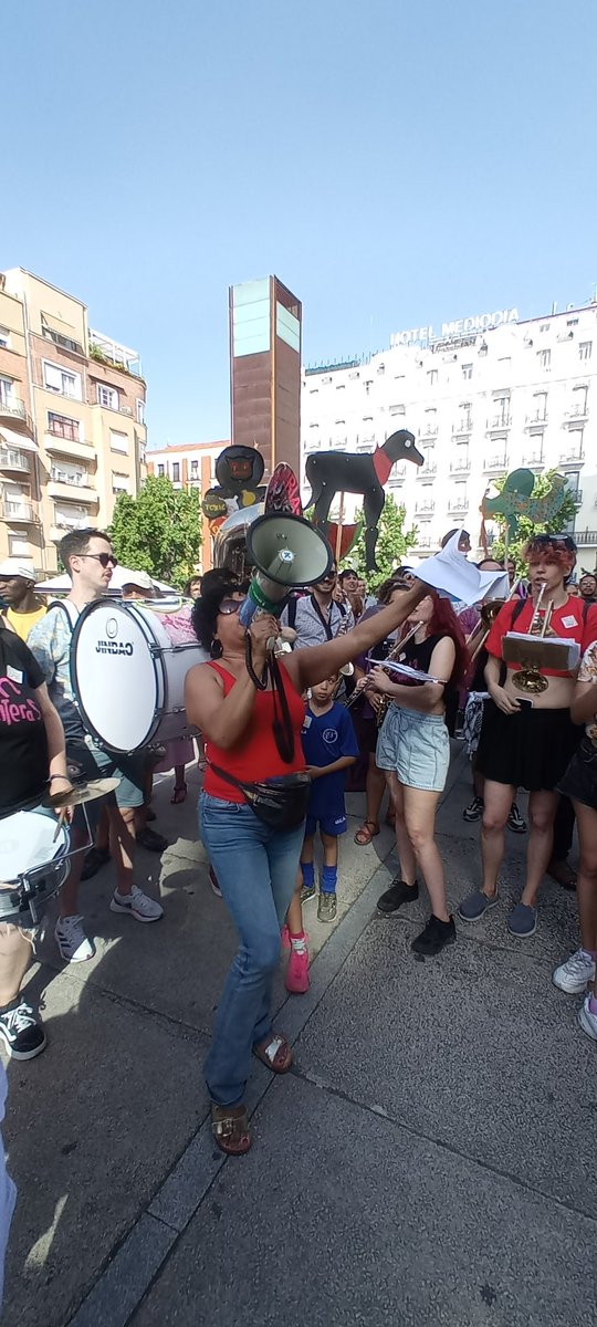 Estamos proclamando que Aquí vivimos, aquí soñamos y aquí nos quedamos!!!!