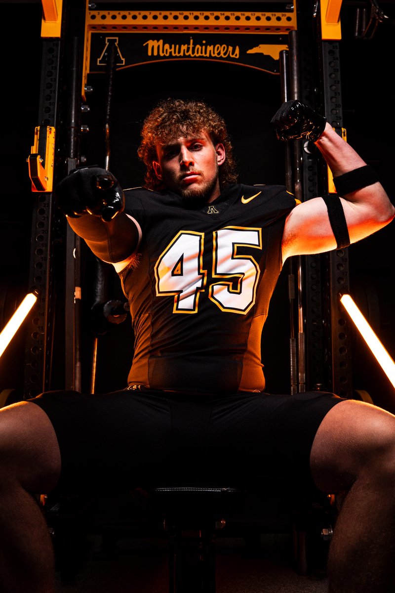 GavinBarber2026's tweet image. Had an amazing time on my Official Visit at @AppState_FB‼️ Thank you to everyone on the football staff and I can’t wait to be back up at #TheRock‼️ @CoachYurachek @Dowell_Loggains @CoachZMayo @Mooresville_FB @WestonScambler