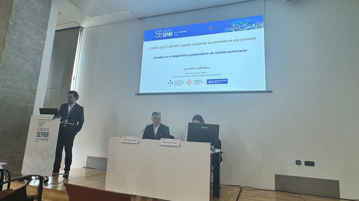 🧩 Mesa 1: El laberinto preoperatorio | Curso GECT-SEPAR

Moderan: R Guzman &amp; Dr. D López 
🔹 Desafíos en el dx de nódulos pulmonares – Dr. Trujillo
🔹 El paciente imposible – Fis. Mar Esteban
🔹 Nutrición estratégica en el éxito quirúrgico – Dr. Carlos Déniz
#CursoGECT-SEPAR