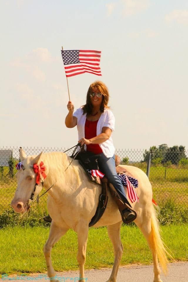 SonyaAndersonMO's tweet photo. Land of the Free and Home of the Brave! Proud to wave the American Flag! #FlagDay https://t.co/YxIP3yKWpf