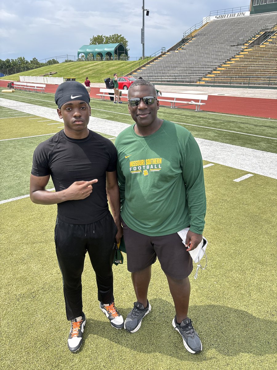 _makh11's tweet image. Big thanks to @_CoachDbZo & @CoachAB_MSSU for inviting me out to Mssu for a camp!
