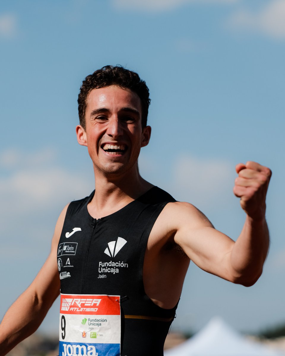 400 m 🚹#CEclubes #LigaJOMA
𝗗𝗶𝘃𝗶𝘀𝗶𝗼́𝗻 𝗱𝗲 𝗛𝗼𝗻𝗼𝗿 (𝘁𝗶́𝘁𝘂𝗹𝗼)

1º Manuel Bea  <a href="/UnicajaAtletism/">Unicaja Atletismo</a>⏱️45.62 MP
Líder 🇪🇸 del año
11º de siempre
Igualadísimo final de carrera con Julio Arenas (45.65 MP) y Manuel Guijarro (45.70)

📊 bit.ly/4kxXM84
📺 <a href="/LaLigaPlus/">LALIGA+</a>