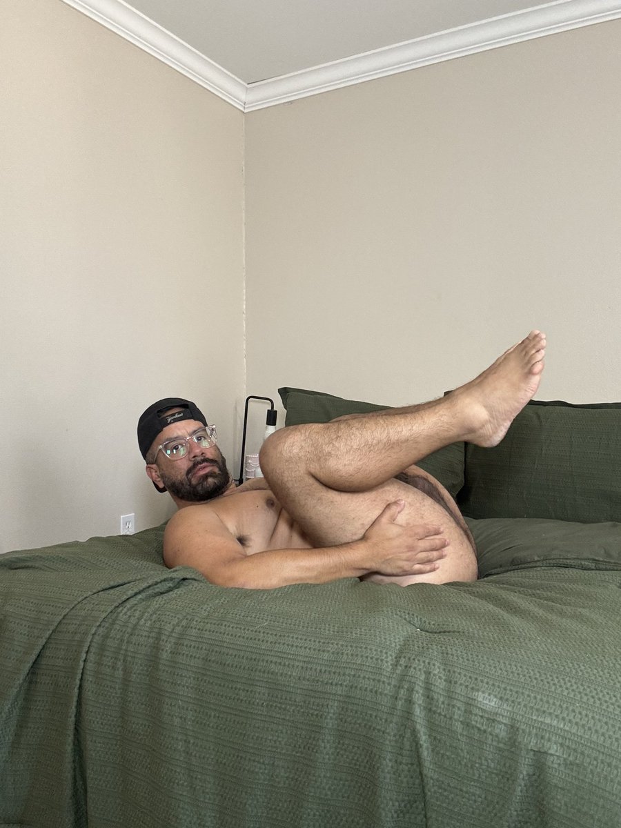 I’m ready for your load!! Repost if you would breed me.