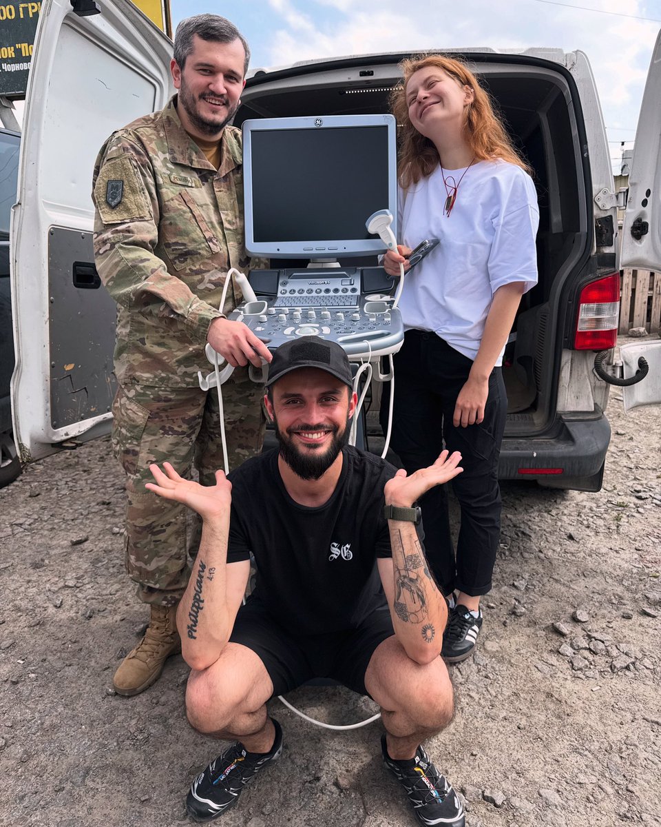 This week, we delivered a very useful ultrasound. 

This one went to medics in one of the Ukrainian army’s most well renowned medical services. We have no doubt they will make the best possible use of it. 

Thank you Region Stockholm for helping us help them save lives.